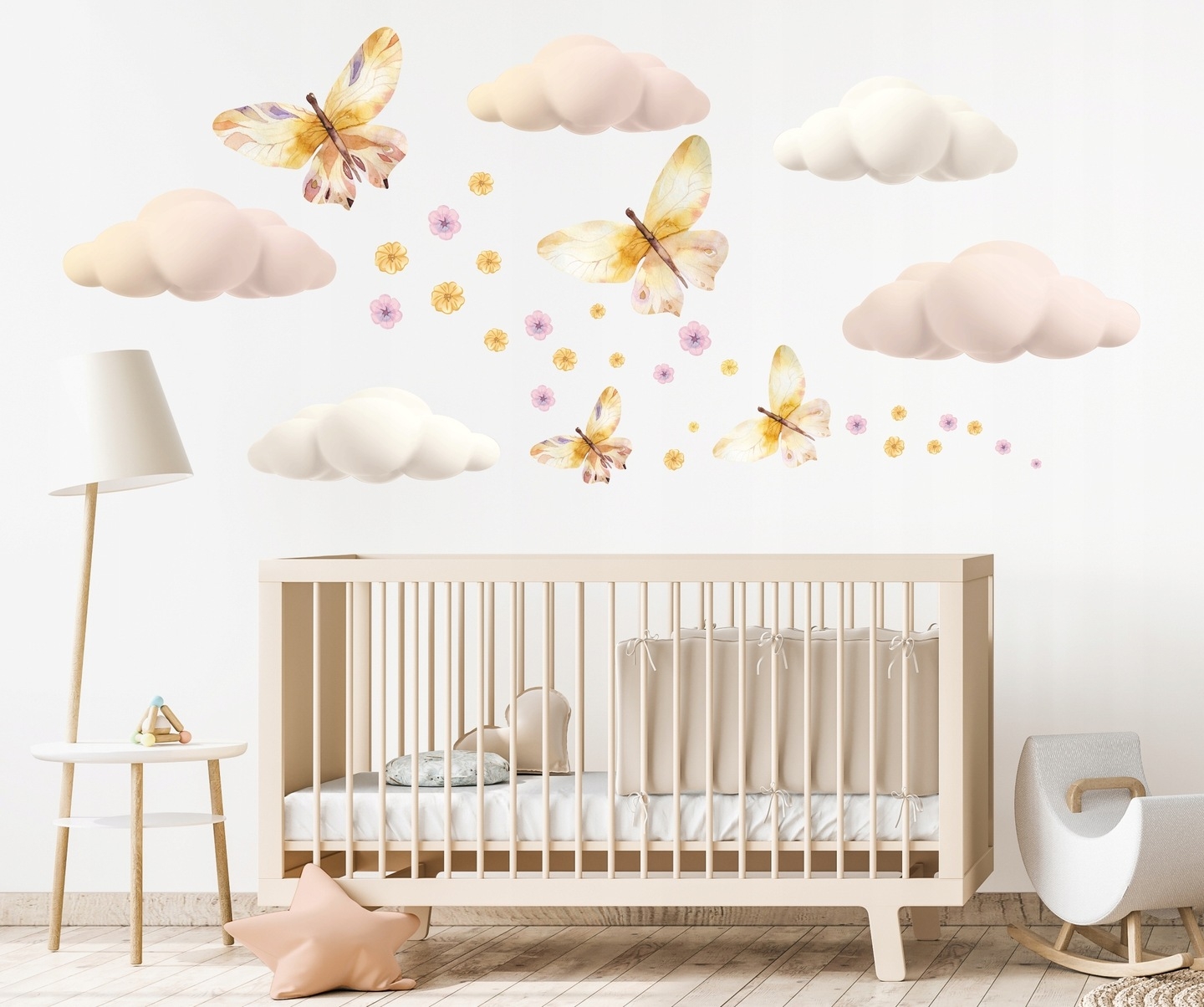 Vinilo decorativo - Mariposas y Nubes